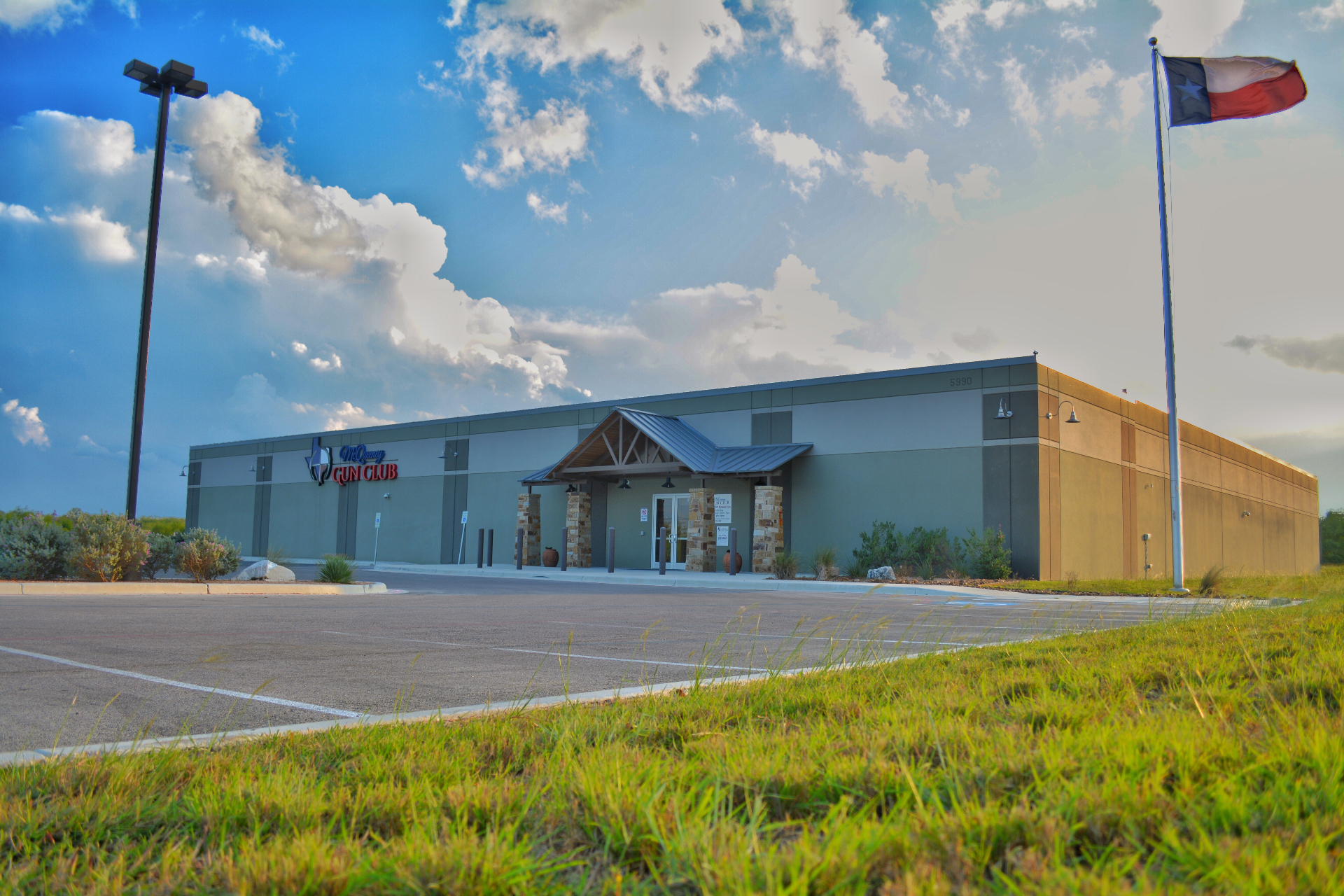McQueeney Gun Club storefront in New Braunfels, Texas